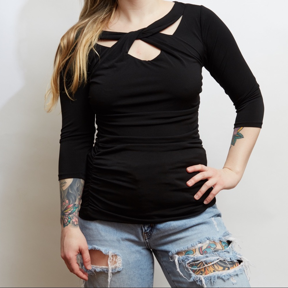 Jennifer Lopez Black Criss Cross Top